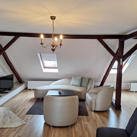 Star Apartments Πιεστάνυ Εξωτερικό φωτογραφία