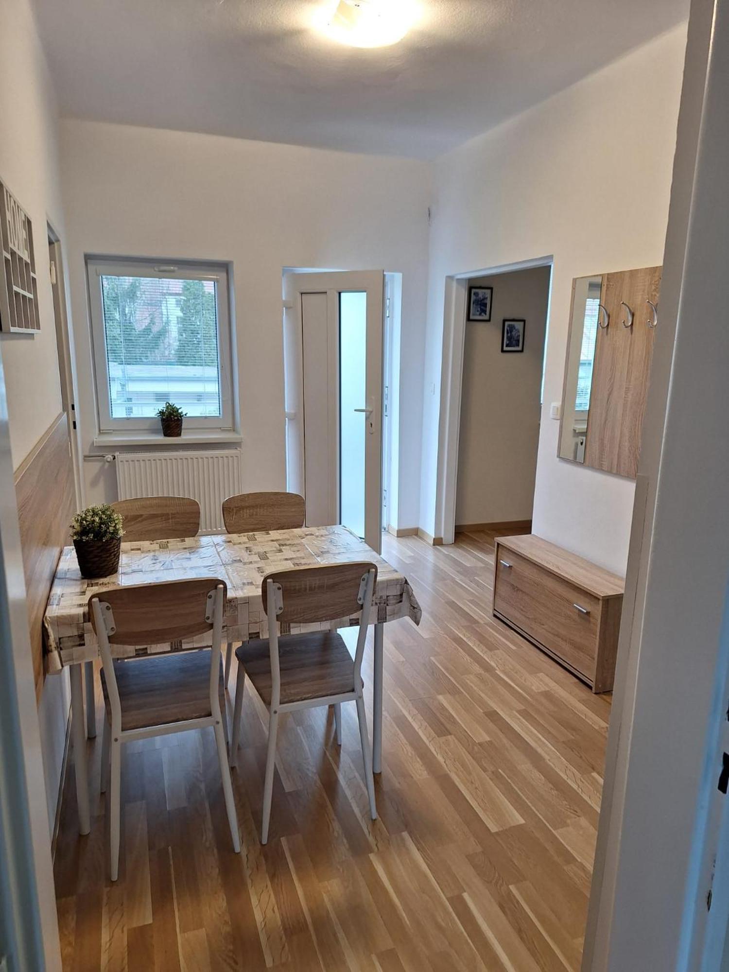 Star Apartments Πιεστάνυ Εξωτερικό φωτογραφία