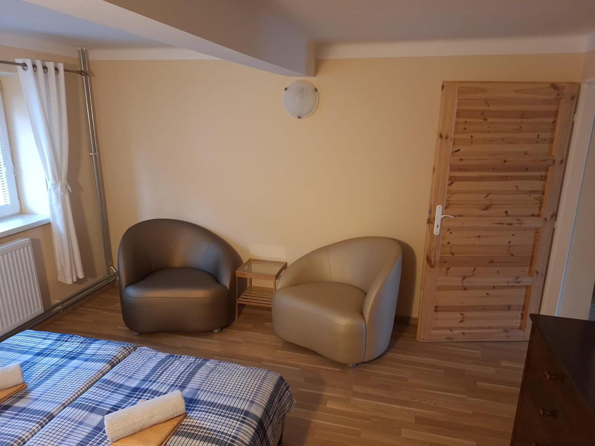 Star Apartments Πιεστάνυ Εξωτερικό φωτογραφία