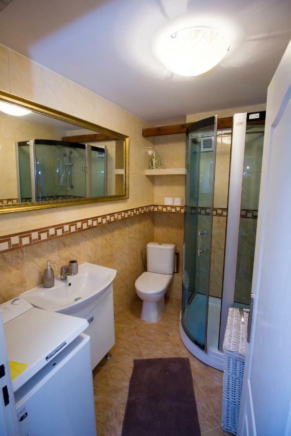 Star Apartments Πιεστάνυ Εξωτερικό φωτογραφία